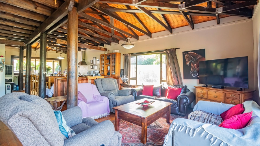 5 Bedroom Property for Sale in Lovemore Park Eastern Cape